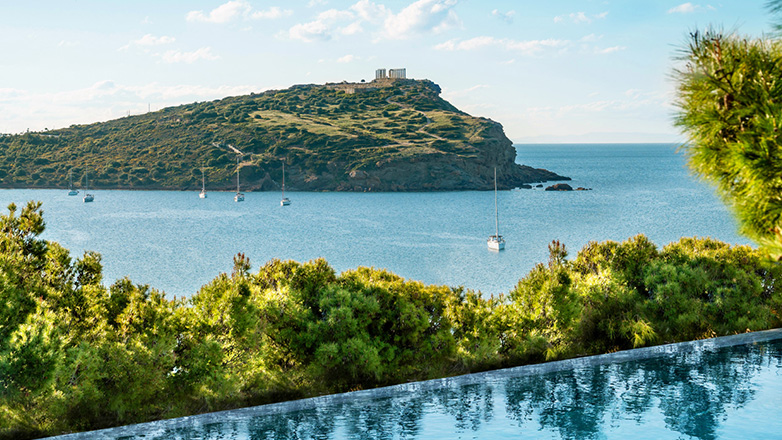 Το Cape Sounio πρωτοπορεί με το ολιστικό πρόγραμμα ευεξίας Elevations of Wellness και την αποκλειστική συνεργασία με την Vicky Vlachonis