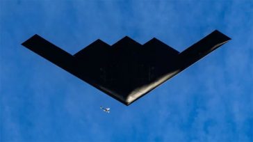 ΗΠΑ: Αξιωματούχοι επιβεβαίωσαν ότι τα βομβαρδιστικά B-2 μετακινούνται στο νησί Γκουάμ – Απενεργοποίησαν τους αναμεταδότες τους και «έγιναν αόρατα»