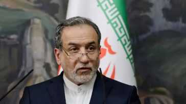 Στην Κωνσταντινούπολη ο υπουργός Εξωτερικών του Ιράν