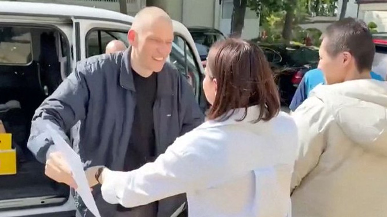 Λευκορωσία: Αποφυλακίστηκε ο ηγέτης της αντιπολίτευσης Σεργκέι Τιχανόφσκι