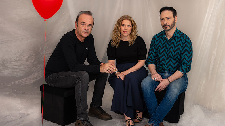 «Σύννεφα μπαλόνια»: Ένα νέο τραγούδι με τη Βιολέτα Ίκαρη και τον Σταύρο Σιόλα «Σύννεφα μπαλόνια»: Ένα νέο τραγούδι με τη Βιολέτα Ίκαρη και τον Σταύρο Σιόλα