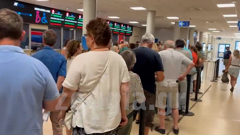 Χάος στο λιμάνι της Ανκόνα από την απεργία της ΠΕΝΕΝ