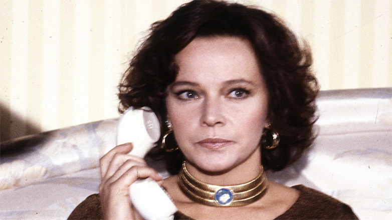 Λάουρα Αντονέλι: Η «μούσα του ερωτισμού», το πληγωμένο κορίτσι, που θα χτυπηθεί αλύπητα για την ομορφιά της