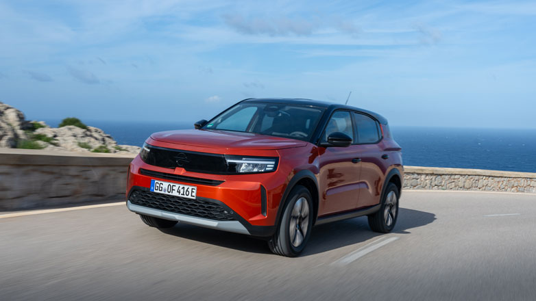 Opel Frontera: Το εντυπωσιακά ευρύχωρο και hi-tech SUV, που έρχεται ως υβριδικό και ηλεκτρικό με τιμή στα 22.900€