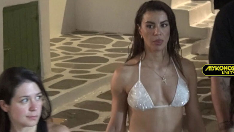 Ειρήνη Παπαδοπούλου: Μαγνήτισε τα ανδρικά βλέμματα στα κοσμικά σοκάκια της Μυκόνου