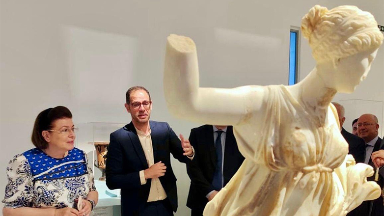 Λίνα Μενδώνη: «Το Αρχαιολογικό Μουσείο της Θήρας είναι το 27ο μουσείο που παραδίδουμε μέσα σε 6 χρόνια»