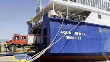 H SEAJETS διέθεσε χωρίς αμοιβή δύο επιπλέον πλοία της για να μεταφέρουν ισχυρές πυροσβεστικές δυνάμεις στη Χίο