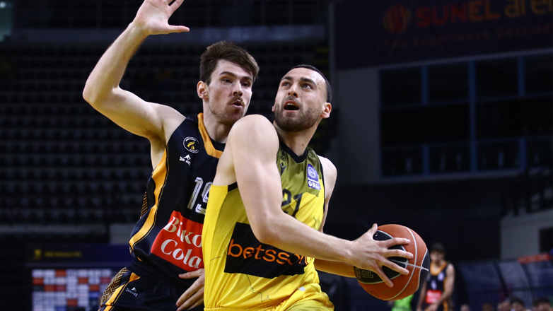 Mπάσκετ: Πλησιάζει στον Ολυμπιακό ο Νετζήπογλου