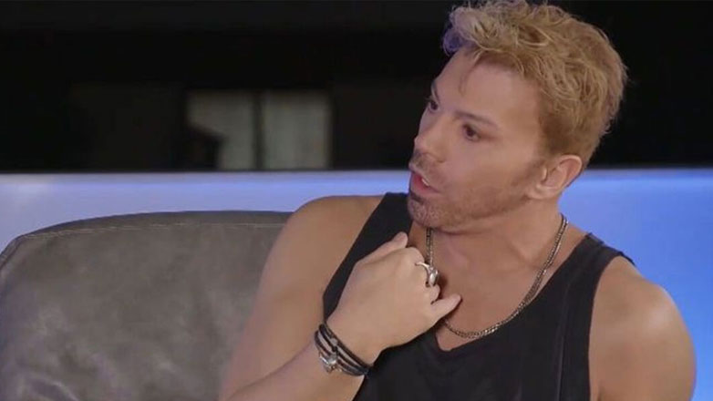 Τάκης Ζαχαράτος: «Έχω ερωτευτεί τρελά, καψούρα πολλών χρόνων που κρατάει ακόμη»