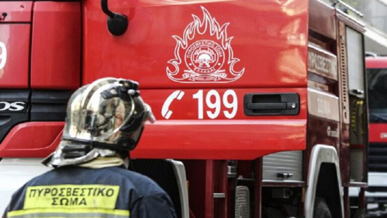 Σε εξέλιξη η κατάσβεση φωτιάς στην Περαία Θεσσαλονίκης