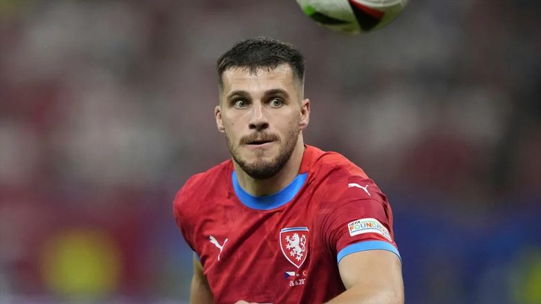 Έκλεισε στην Μπεσίκτας ο Γιούρασεκ, πάει για άλλον αριστερό μπακ η ΑΕΚ