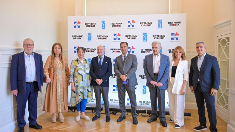 Αλκοόλ και καπνικά προϊόντα: Το υπουργείο Υγείας προωθεί νομοσχέδιο για την προστασία των ανηλίκων