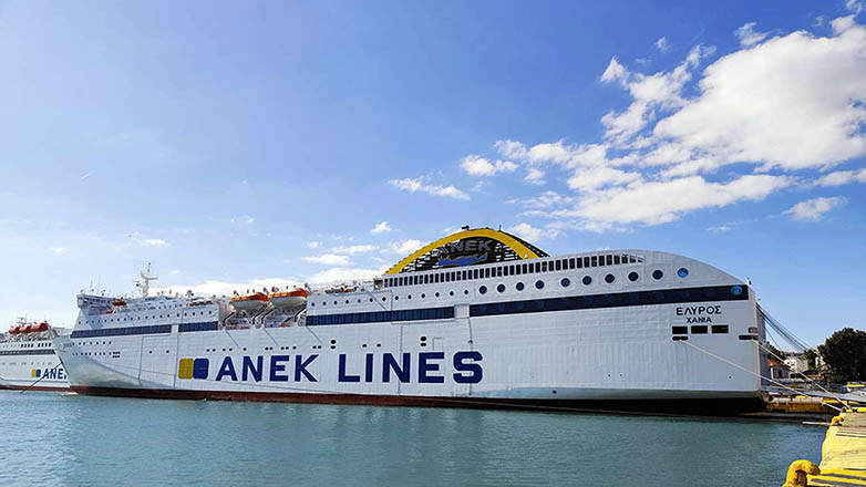 Αποκαταστάθηκε η βλάβη στο «Έλυρος» με το πλοίο να αναχωρεί για τα Χανιά