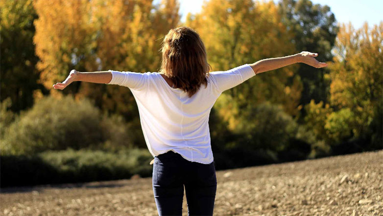 Η Δύναμη της Θετικής Σκέψης: Πώς να Αντιμετωπίσεις τις Δυσκολίες με Ελπίδα και Δύναμη