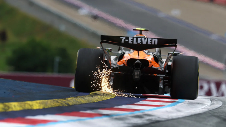 F1: Mercedes και McLaren κυριάρχησαν στα δύο πρώτα ελεύθερα δοκιμαστικά στην Αυστρία