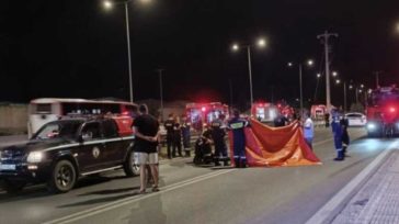 Την παρέσυρε αυτοκίνητο την ώρα που έσβηνε φωτιά