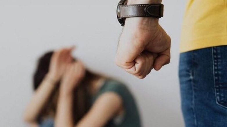 Συνελήφθη 31χρονος στο Ηράκλειο που χτυπούσε την σύζυγό του μέσα σε αυτοκίνητο