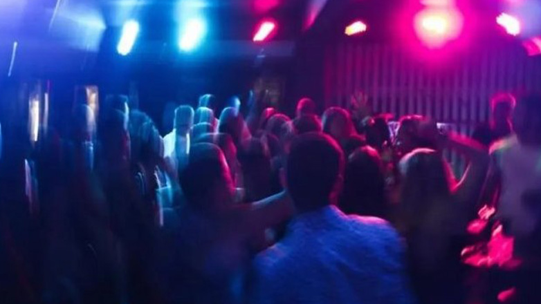 Κατέρρευσε 34χρονη σε νυχτερινό μαγαζί – Δίνει μάχη στη ΜΕΘ