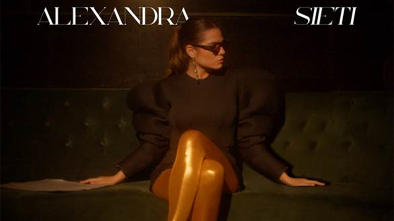 Alexandra Sieti: Η ντίβα της soul pop επιστρέφει με το νέο της τραγούδι «Bad News»