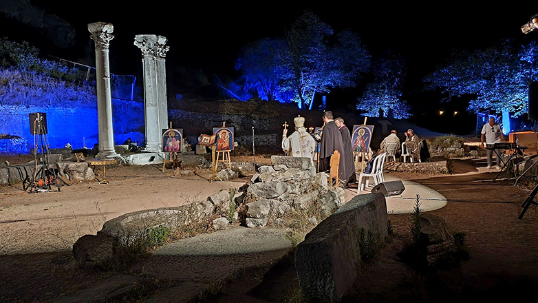 Μέσα σε κλίμα κατάνυξης ιερά αγρυπνία στον αρχαιολογικό χώρο των Φιλίππων