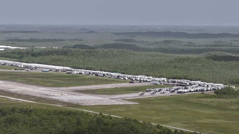 «Αλκατράζ με αλιγάτορες»: Ο Τραμπ θα εγκαινιάσει το νέο κέντρο κράτησης μεταναστών στη Φλόριντα