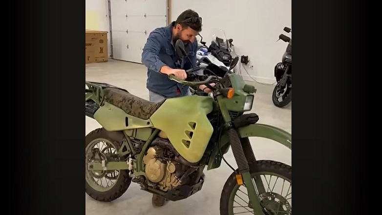 Πώς βάζουμε μπροστά μια πετρελαιοκίνητη μοτοσυκλέτα Hayes-DT M1030-M1