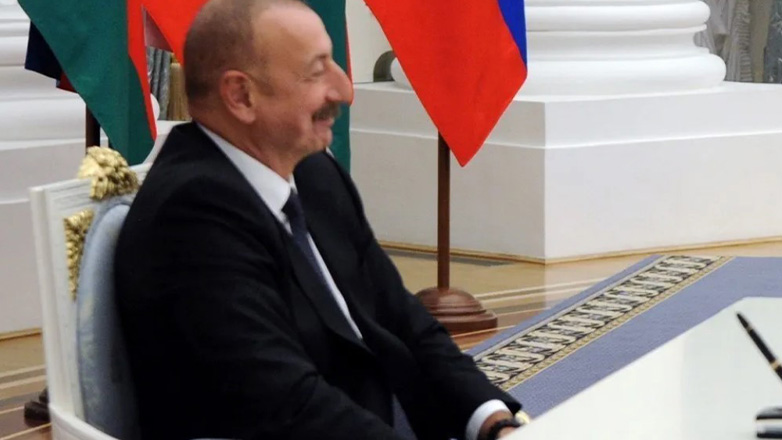 Το Αζερμπαϊτζάν συνέλαβε Ρώσους δημοσιογράφους για απάτη