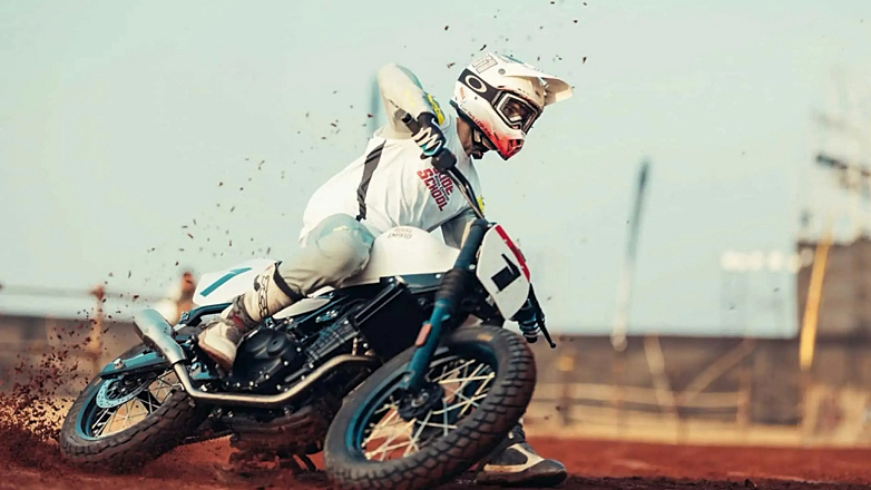 Η Royal Enfield με τη νέα FΤ450 πλαγιολισθαίνει και στην Ευρώπη!