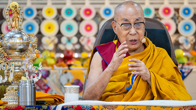 Πεκίνο: Θα πρέπει να εγκρίνουμε τη διαδοχή του Δαλάι Λάμα