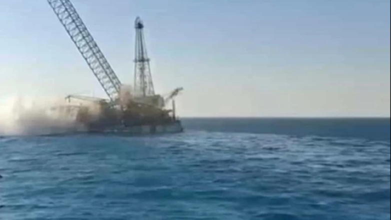 Πολύνεκρη τραγωδία στο Σουέζ μετά από ανατροπή πλατφόρμας πετρελαίου