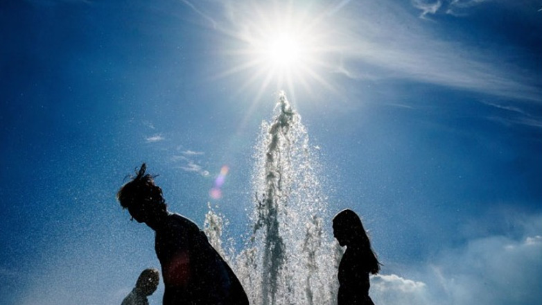 Ιταλία: Το Τορίνο απαγορεύει και τις παραδόσεις «ντελίβερι» κατά τις μεσημεριανές ώρες λόγω καύσωνα