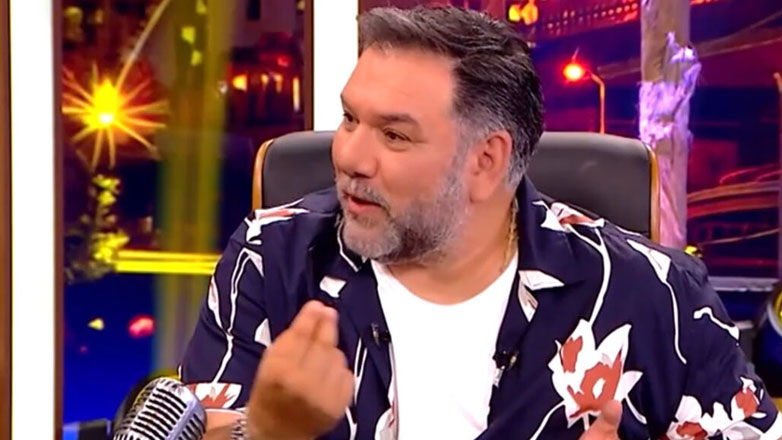 Γρηγόρης Αρναούτογλου: Συγκινημένος στο φινάλε του The 2Night Show της φετινής σεζόν – Η εμφάνιση της Νάνσυς Αντωνίου