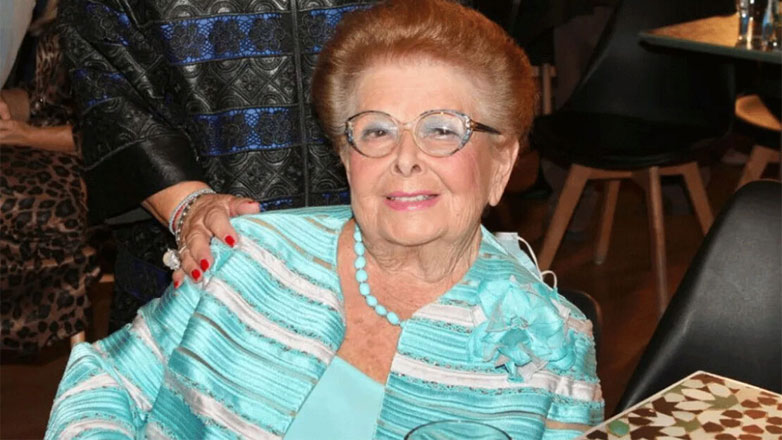 Βέφα Αλεξιάδου: Το «καρφί» της ανιψιάς της για τα προσωπικά της αντικείμενα που κατέληξαν σε παζάρι στον Ελαιώνα