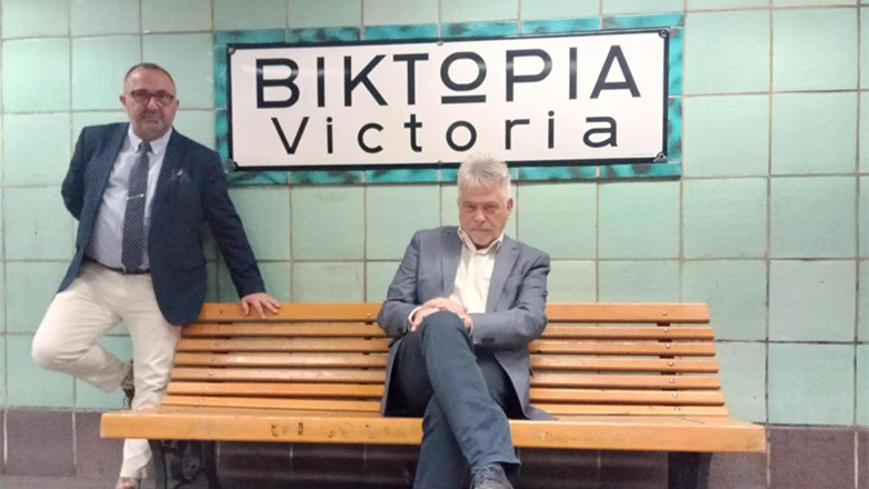 Bleu: Το συγκλονιστικό ανατρεπτικό μυθιστόρημα των συγγραφέων – γιατρών Στάθη Βλαχάκου και Θεοδώρου Χήρα