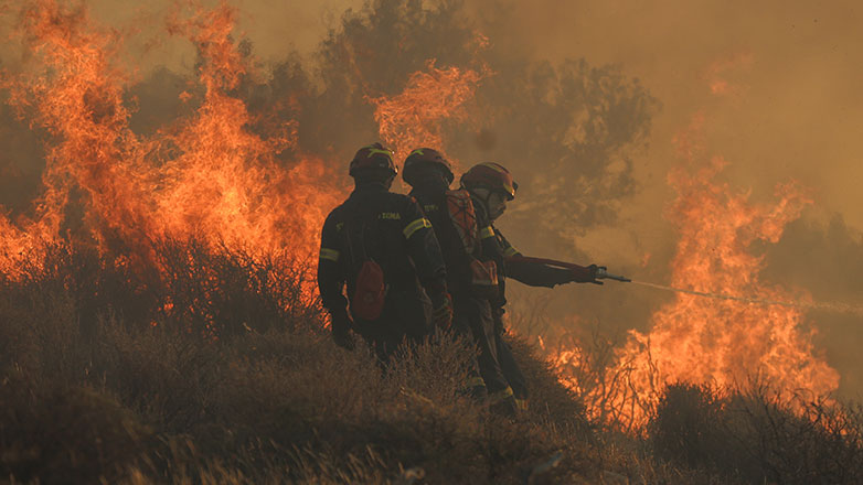 Οριοθετήθηκε η πυρκαγιά στην Κερατέα