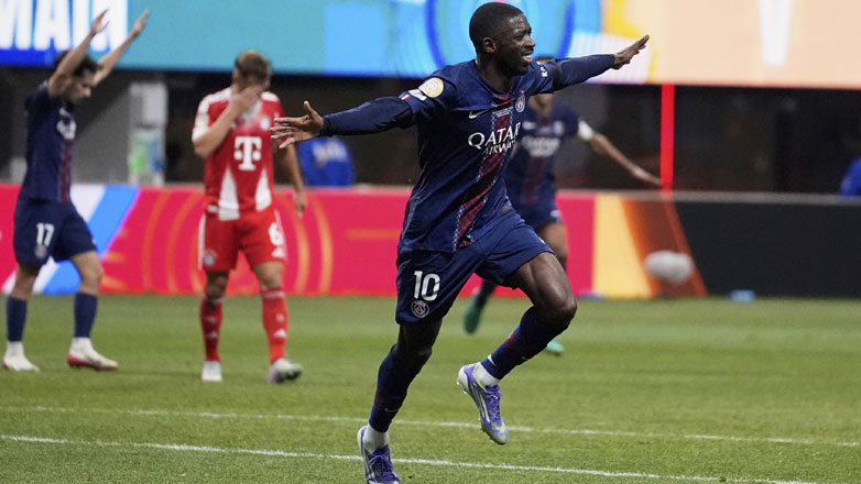 Στα ημιτελικά του Παγκοσμίου Κυπέλλου Συλλόγων με εννέα παίκτες η Παρί, 2-0 τη Μπάγερν