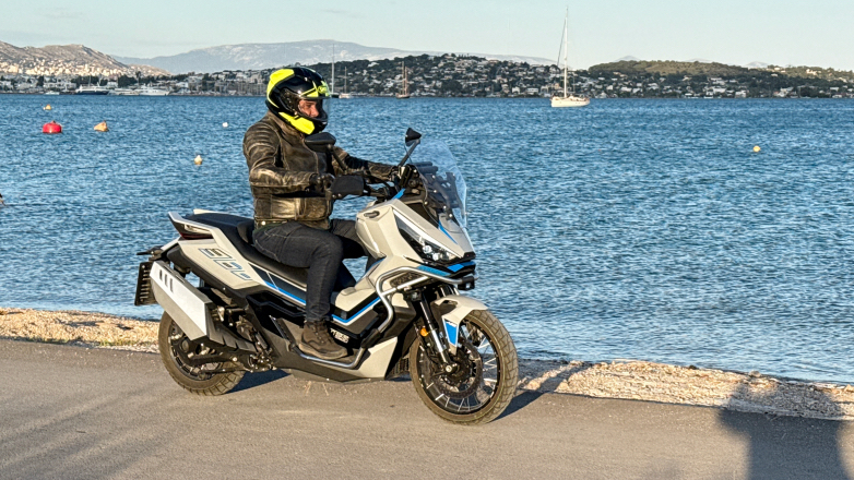 Οδηγούμε το Zontes G368 – GT/Adventure Scooter, που είναι μια ευχάριστη έκπληξη