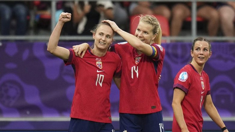 Euro 2025 γυναικών: Δύο στα δύο η Νορβηγία, 2-1 τη Φινλανδία