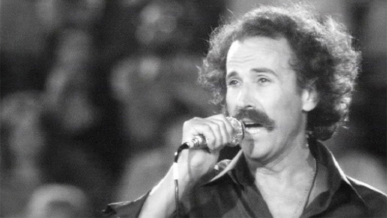 Νίκος Ξυλούρης: Σαν σήμερα γεννήθηκε ο «Αρχάγγελος της Κρήτης»