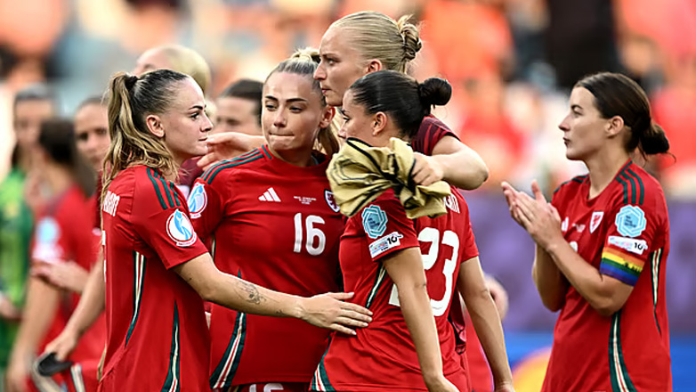 EURO 2025 γυναικών: Ενεπλάκη σε τροχαίο το πούλμαν της Εθνικής Ουαλίας