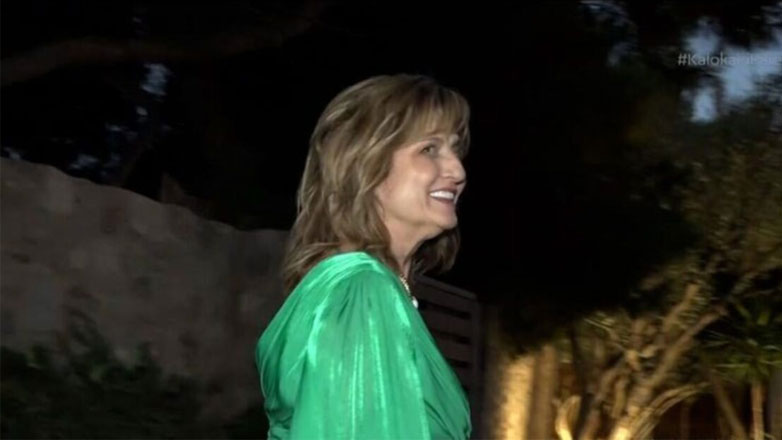 Γάμος Κωνσταντίνου Αργυρού – Αλεξάνδρας Νίκα: Οι πρώτες δηλώσεις της μητέρας του τραγουδιστή στις κάμερες