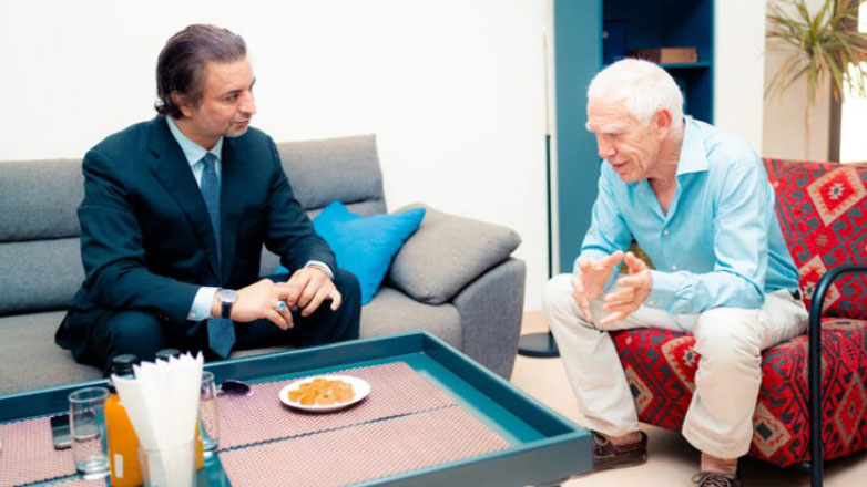 Ο γιος του Χαφτάρ επισκέφθηκε τον πρόεδρο της Ελληνικής Κοινότητας Βεγγάζης