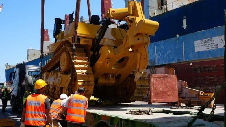 Δεκάδες αμερικανικές μπουλντόζες έφτασαν στο Ισραήλ για κατεδάφιση σπιτιών στη Γάζα