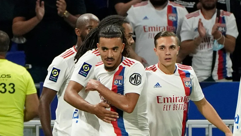 Γαλλία: Ανατροπή με τη Λιόν, παραμένει στη Ligue 1!