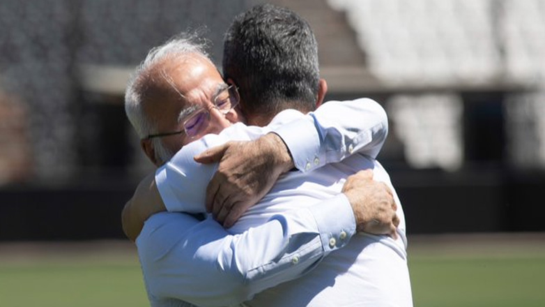 ΠΑΟΚ: Η αγκαλιά του Σαββίδη με τον Λουτσέσκου στην Τούμπα!