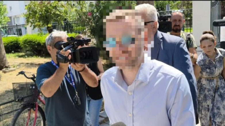 «Θέλει να με βγάλει από τη μέση, για να μην με έχει αντίπαλο στις Εκλογές»