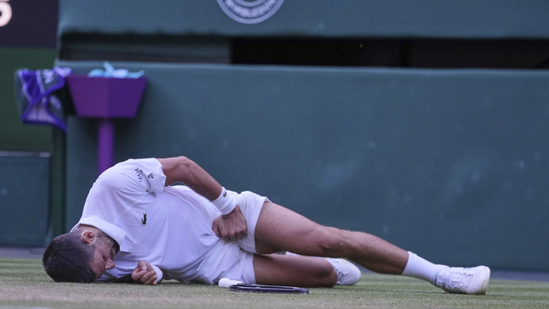 Wimbledon: Ανησυχία για Τζόκοβιτς, δεν προπονήθηκε μια μέρα πριν τον ημιτελικό με Σίνερ