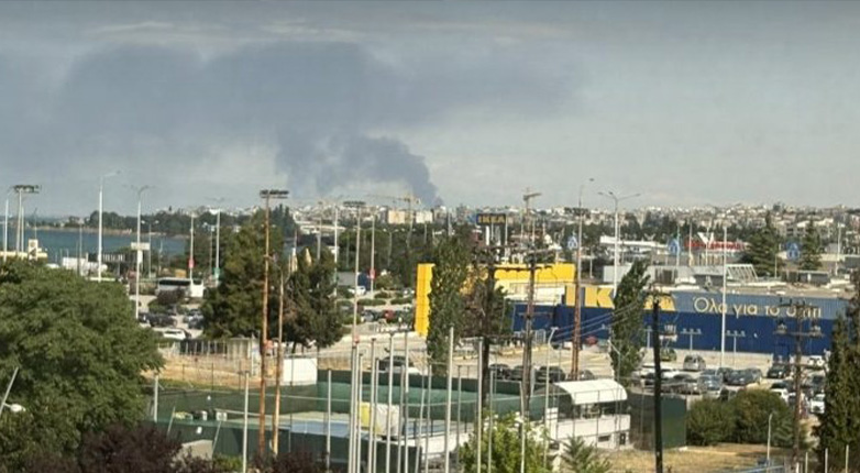 Θεσσαλονίκη: Φωτιά σε εταιρεία ανακύκλωσης στη ΒΙ.ΠΕ. Σίνδου