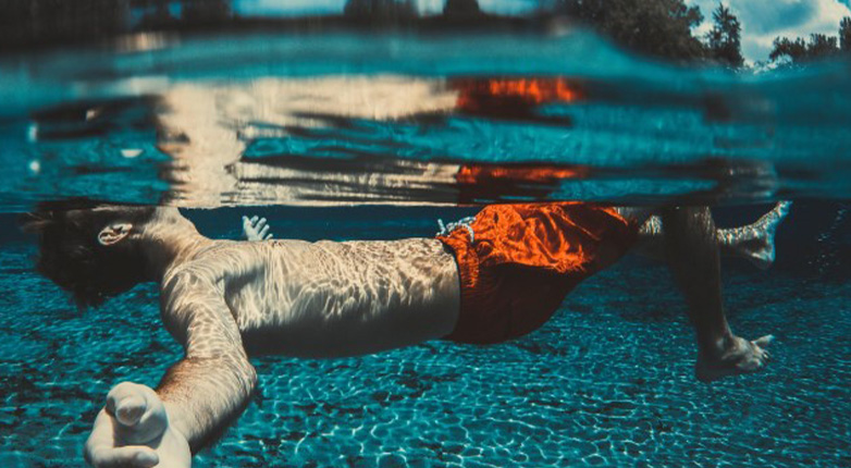 Θεσσαλονίκη: Αίσιο τέλος στη διάσωση πέντε κολυμβητών