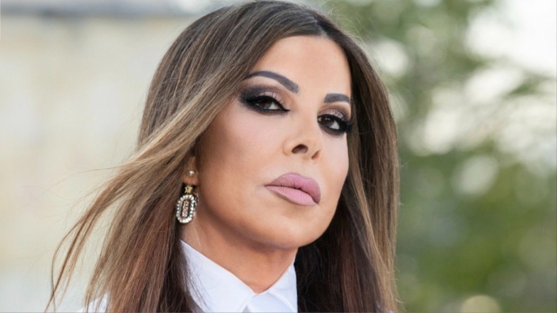 Άντζελα Δημητρίου: Ποζάρει με ολόσωμο μαγιό στα 70 της και εντυπωσιάζει με την καλλίγραμμη σιλουέτα της – Φωτογραφίες